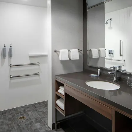 Courtyard By Marriott Chicago Downtown/River North Exterior photo